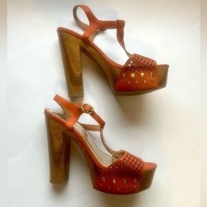 BOHO CHIC BAKERS CHUNKY WOODEN PLATFORM STRAPY ORANGE HEELS